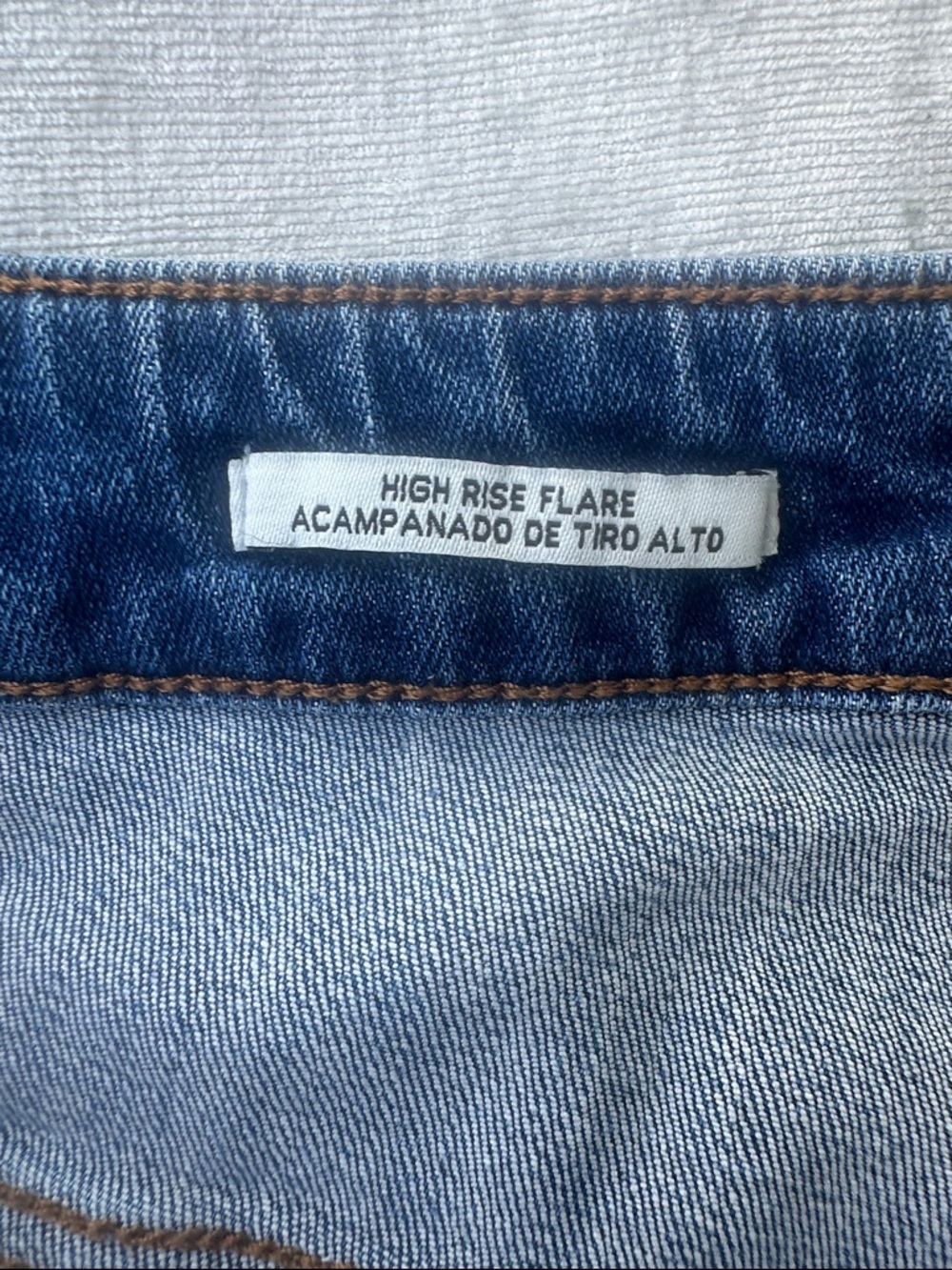 Ava & Viv High Rise Flare Jeans Medium Wash Size 26 NWT - Picture 3 of 9